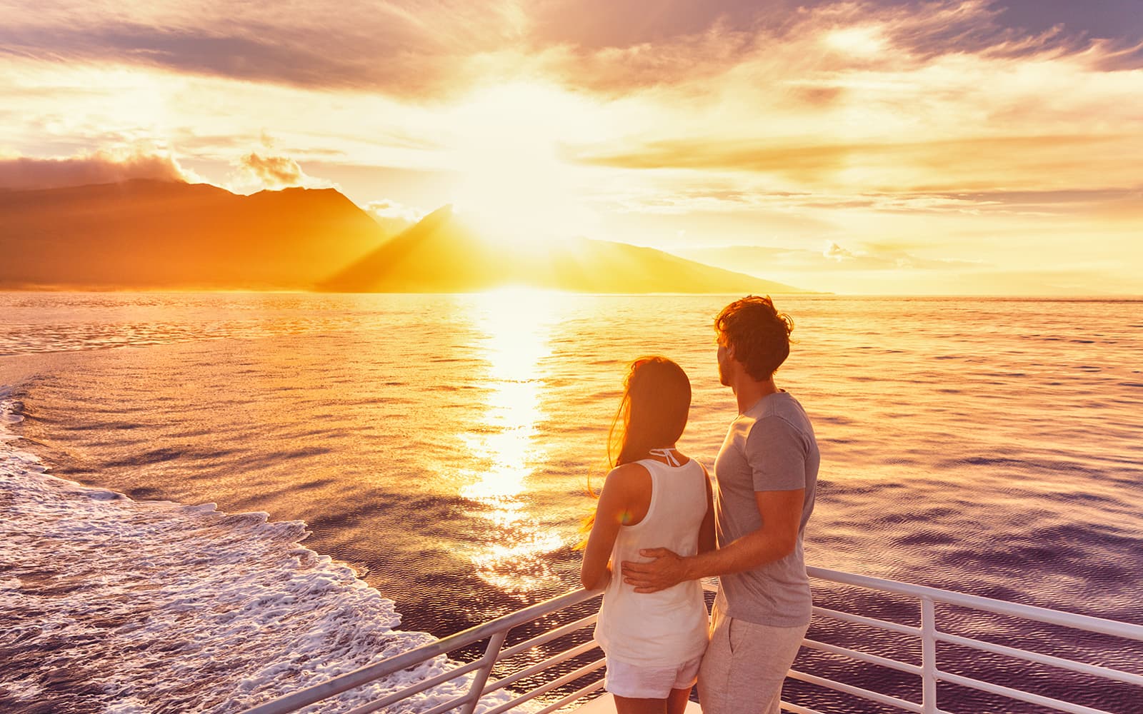 From Split: 1.5-Hour Sunset Sightseeing Cruise with Welcome Drink