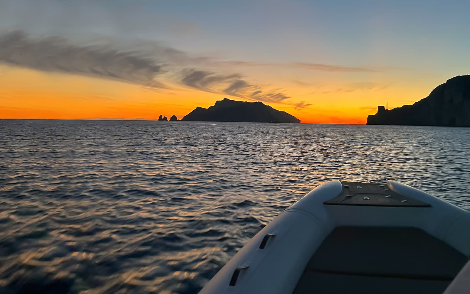 Sunset Cruise along Amalfi Coast with Music, Drinks, and Aperitif