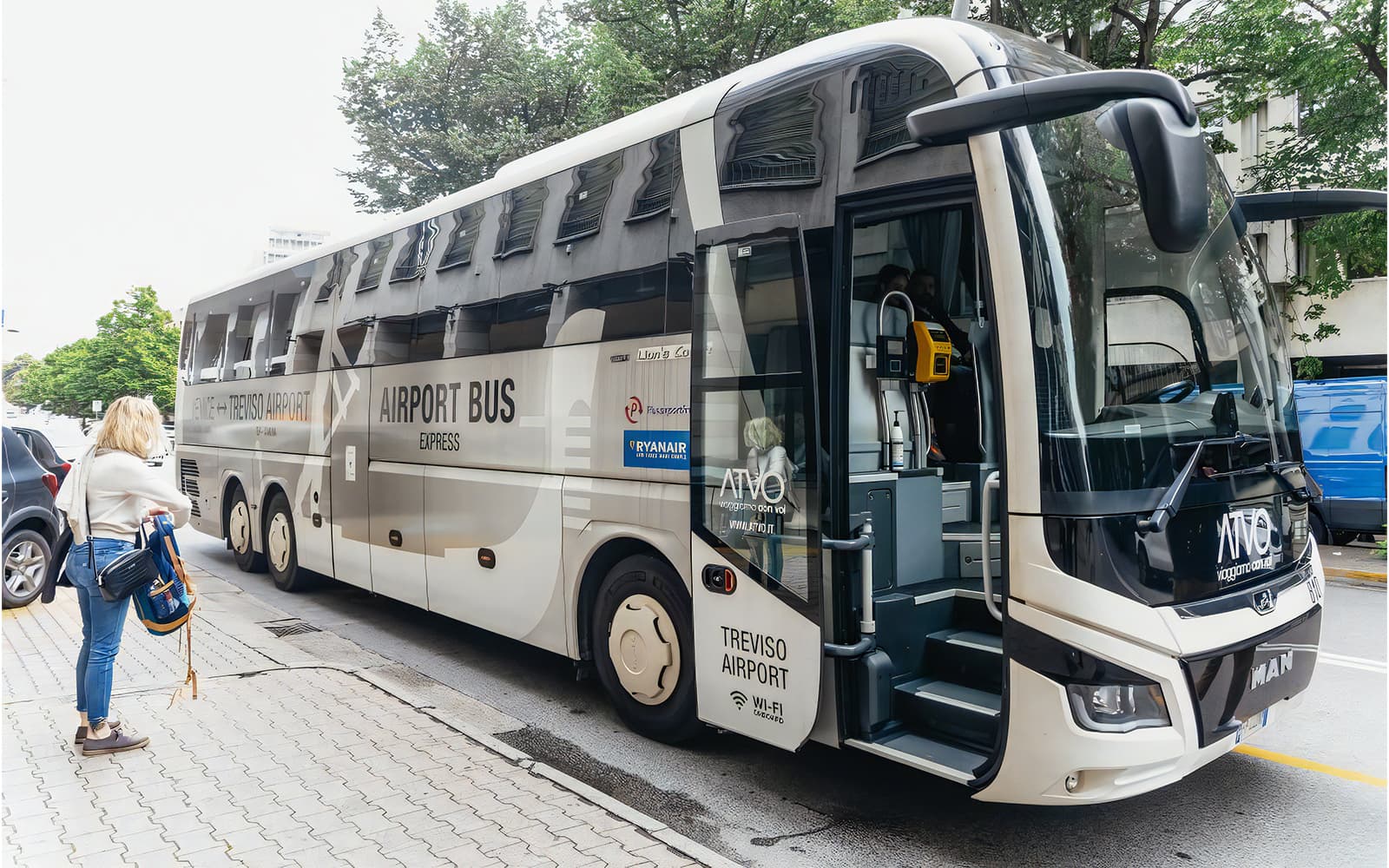 Bus Transfers: Venice Marco Polo Airport to/from Piazzale Roma/Mestre Central Train Station tickets in Venice - Highlights | TickYourList
