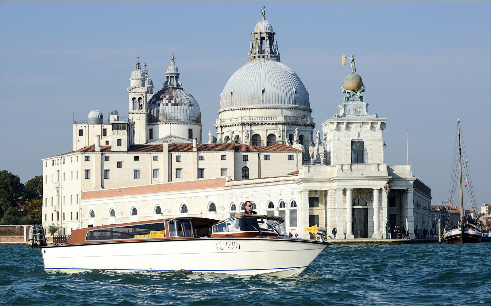 Private Water Taxi Transfers: Venice Marco Polo Airport to/from Venice City