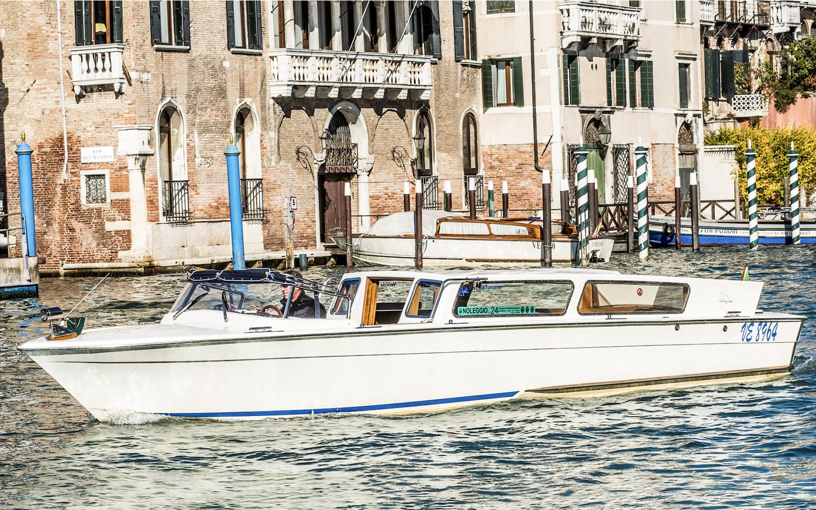 Private Water Taxi Transfers: Venice Marco Polo Airport to/from Venice City tickets in Venice - Attractions | TickYourList
