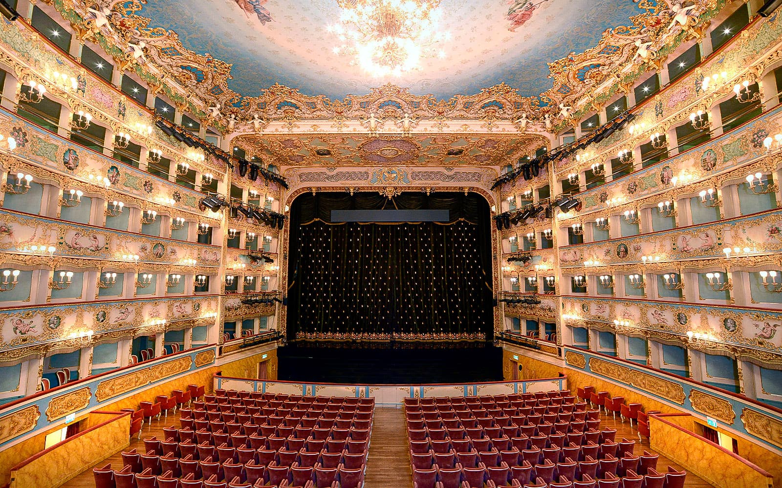 1-Hour Guided Tour of Fenice Theater