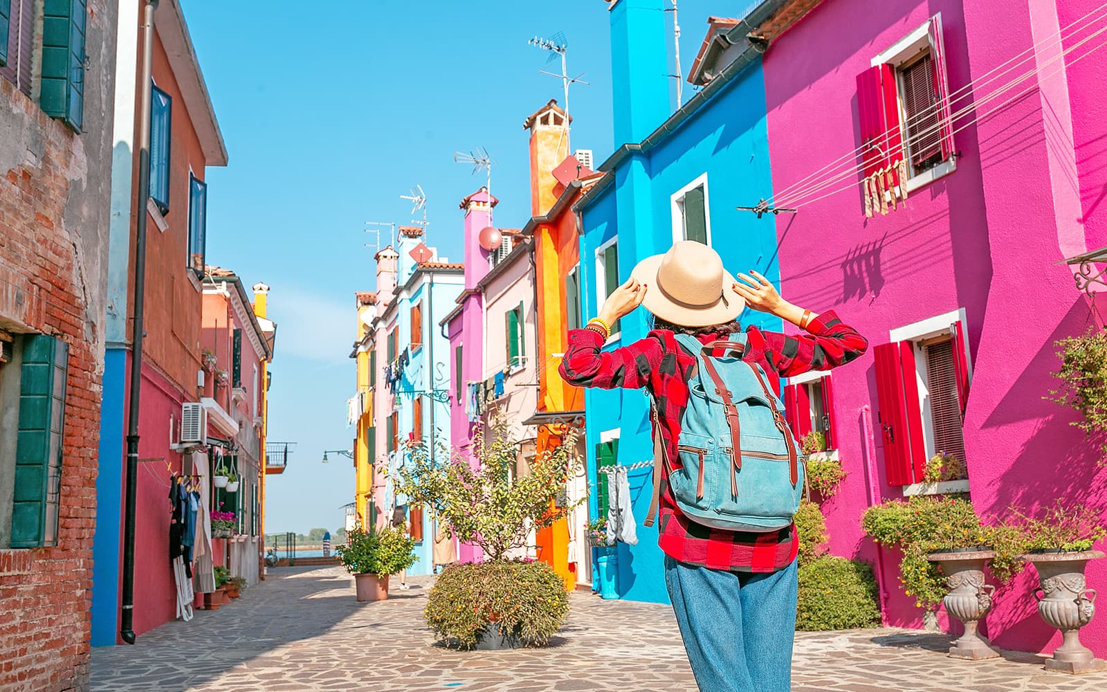 Murano & Burano Islands Boat Tour with Glass Blowing