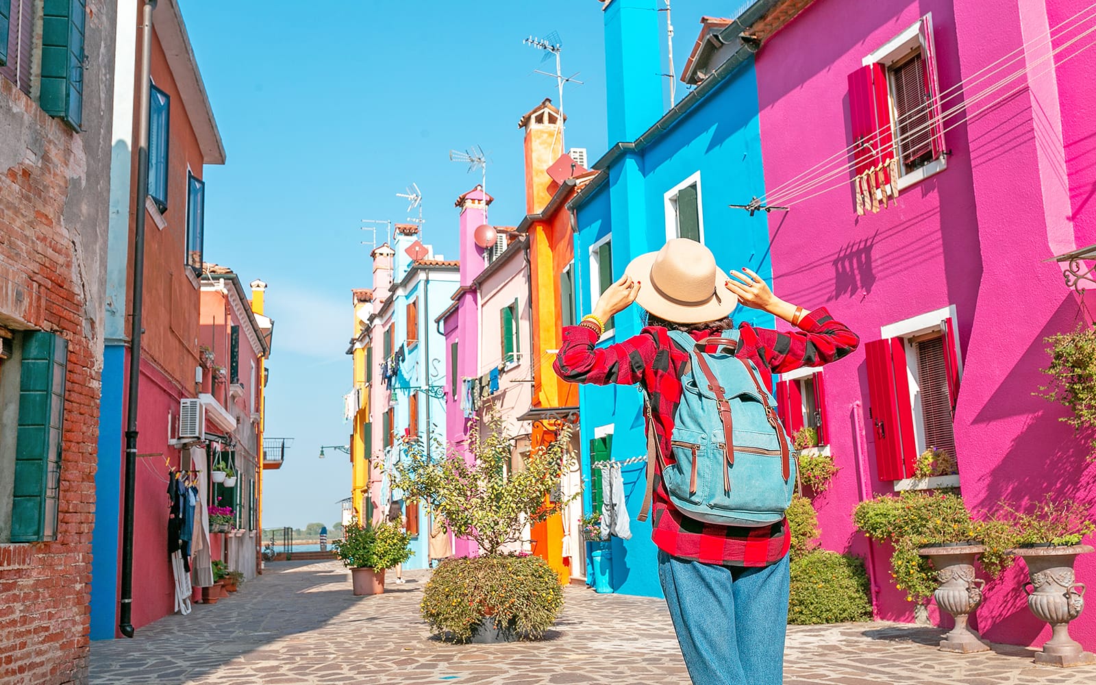 Murano & Burano Islands Boat Tour with Glass Blowing