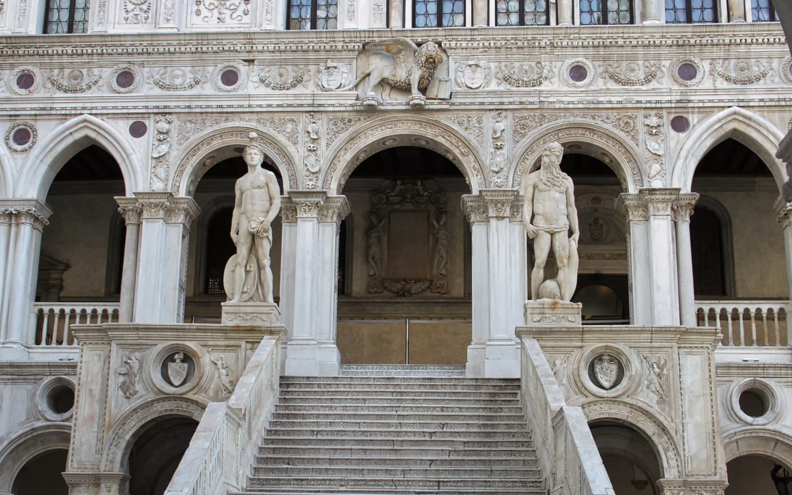 Doge's Palace Skip The Line Tickets with Guide Book