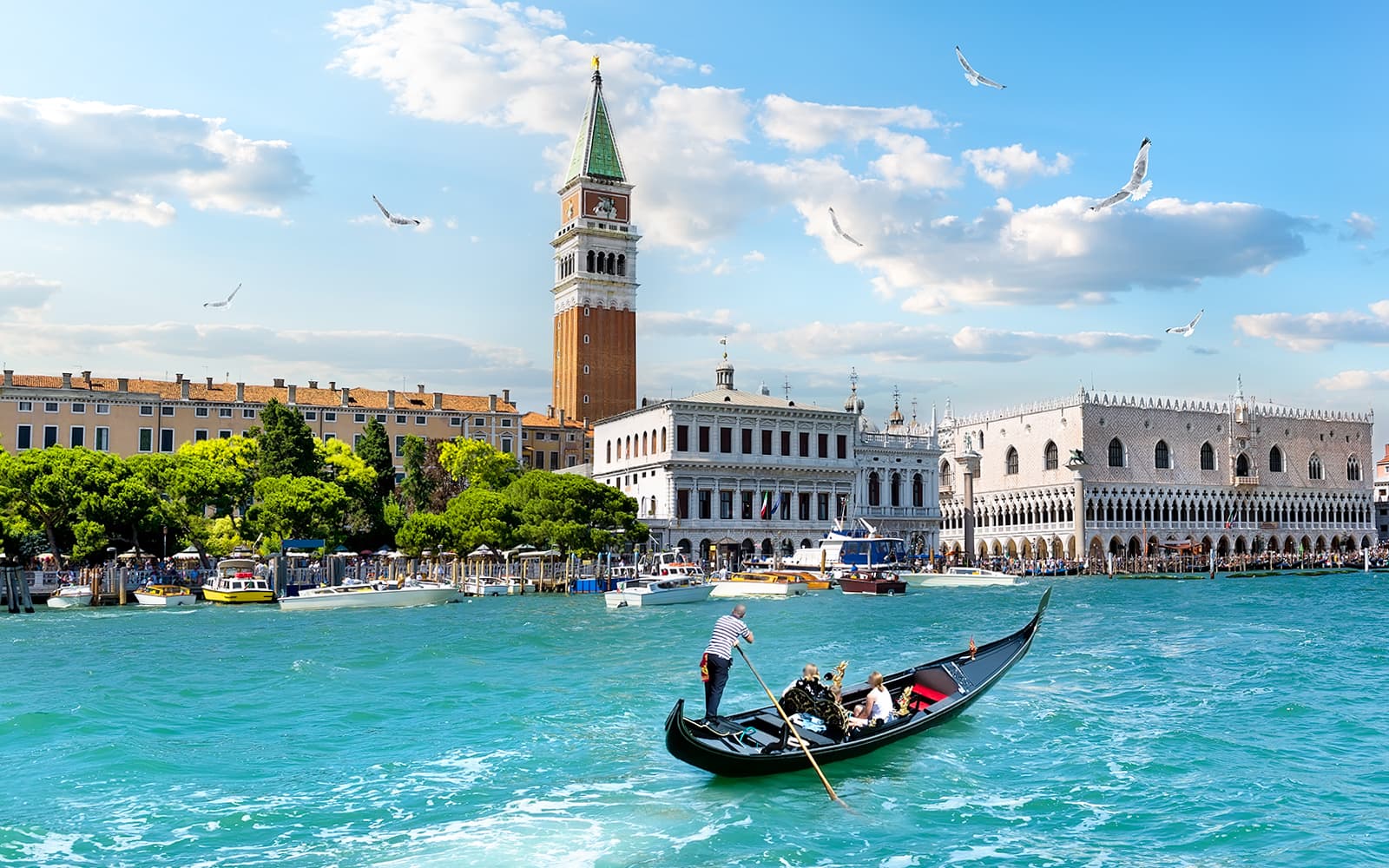 Doge's Palace Skip-the-Line Tickets with Gondola Ride