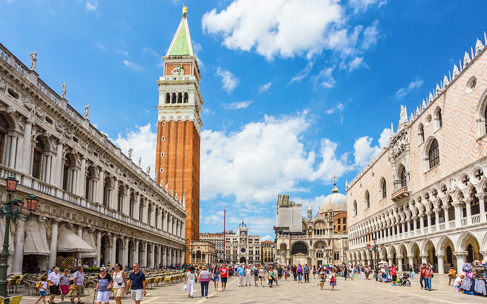 Murano and Burano Islands Walking Tour with Glass Blowing tickets in Venice - Features | TickYourList