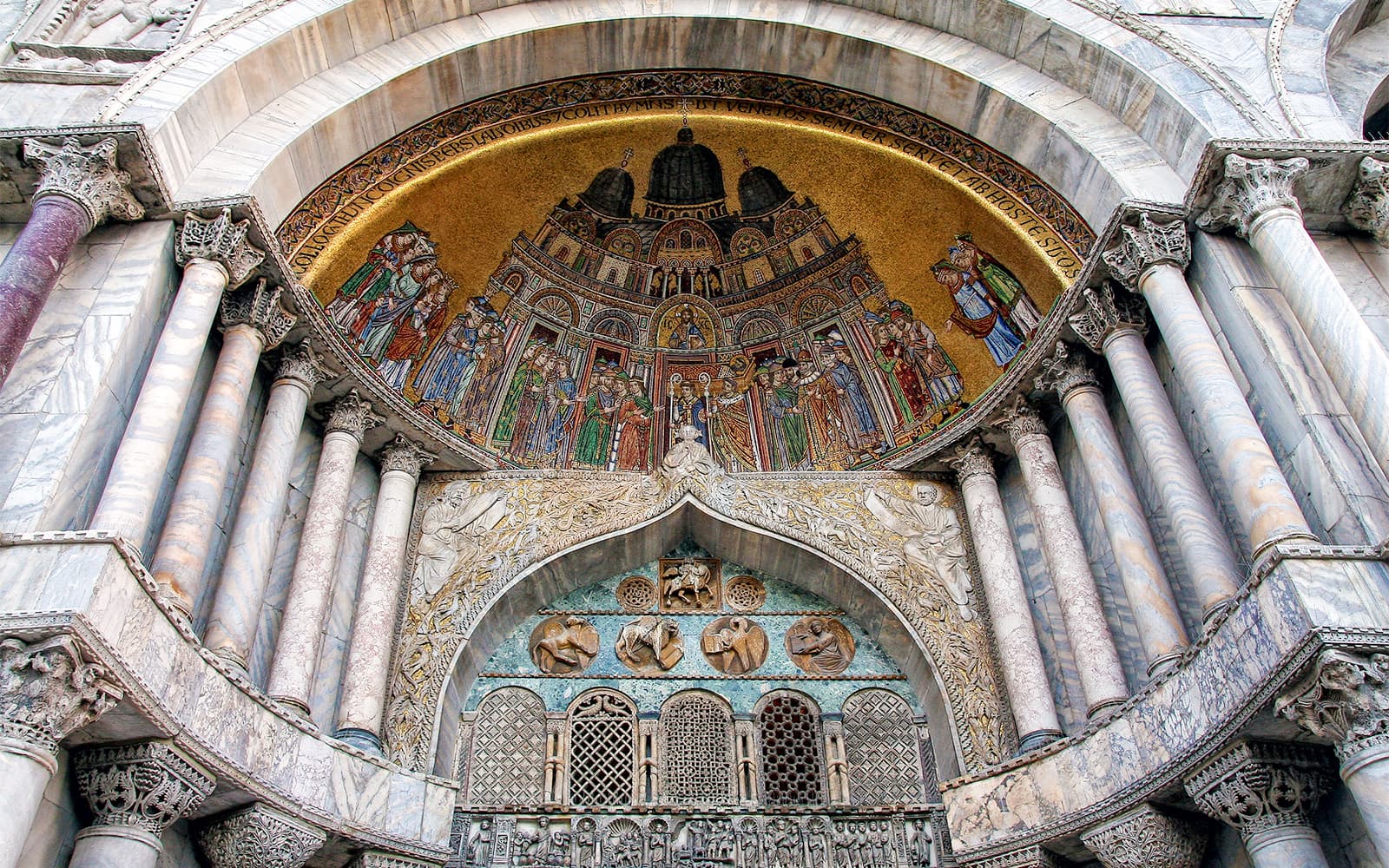 St. Mark's Basilica Hosted Entry Tickets with Skip-the-Line Access & Audio Guide in Venice - Features | TickYourList