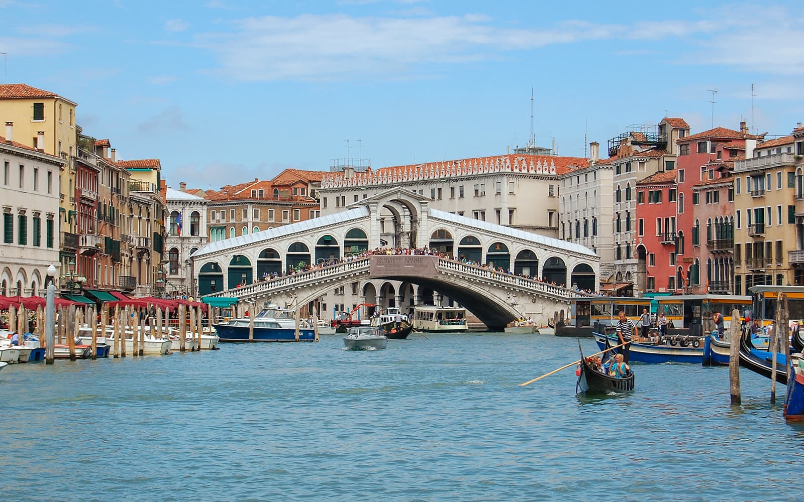 Guided Tour from Rialto to Punta della Dogana