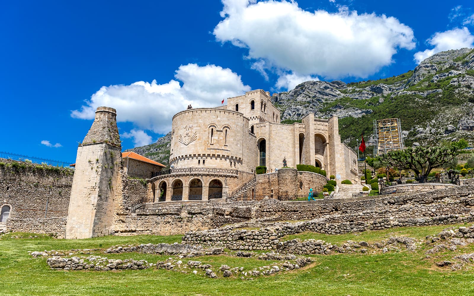 From Tirana: Kruja Castle, Old Bazaar & Sarisalltik Guided Tour