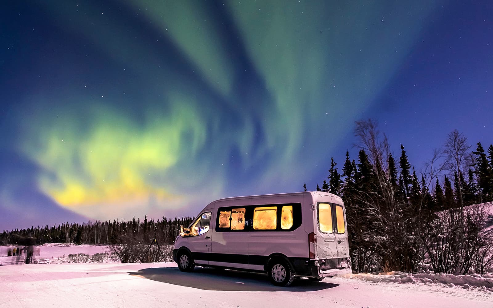 Northern Lights Chase Minibus Tour with Campfire