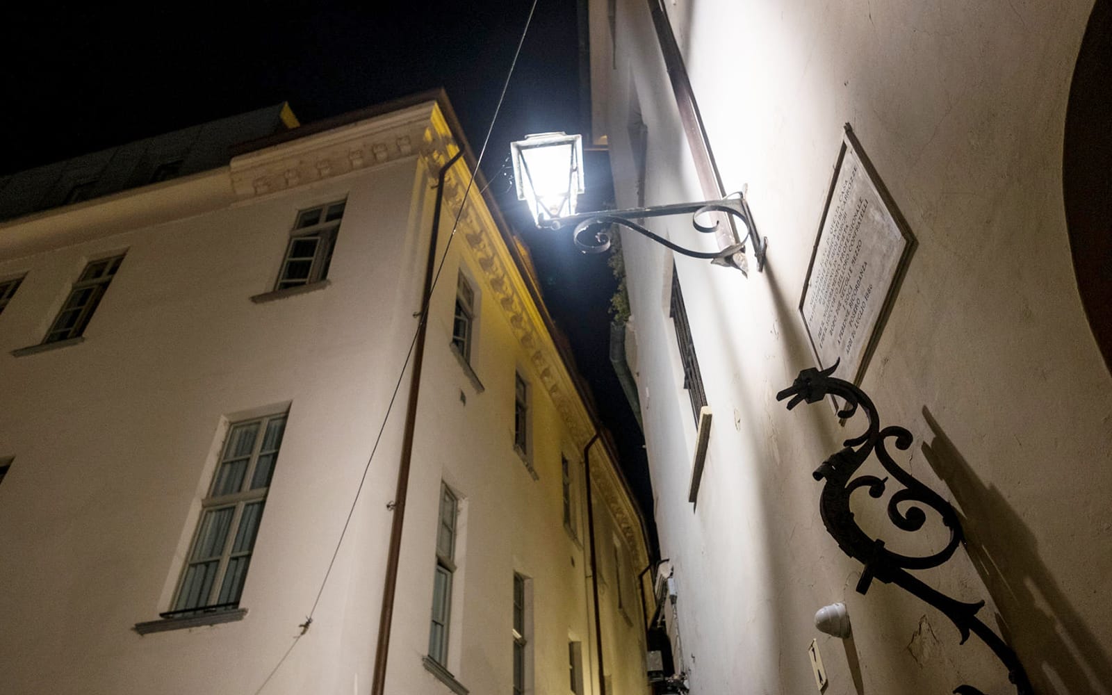 Italian Guided Tour through the Torino Noir tickets in Turin - Attractions | TickYourList