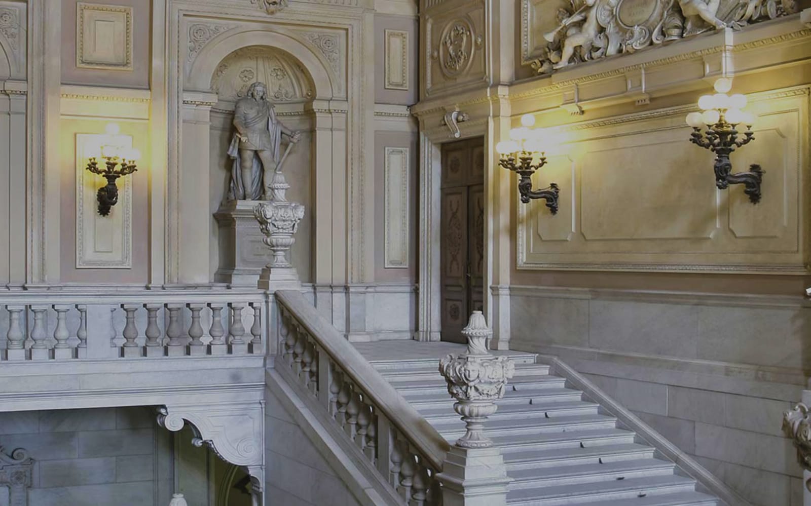 Combo: Tickets to Royal Palace of Turin + Palace of Venaria in Turin - Features | TickYourList