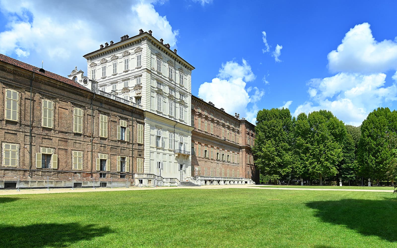 Combo: QC Terme Torino + Royal Palace of Turin Tickets in Turin - Features | TickYourList