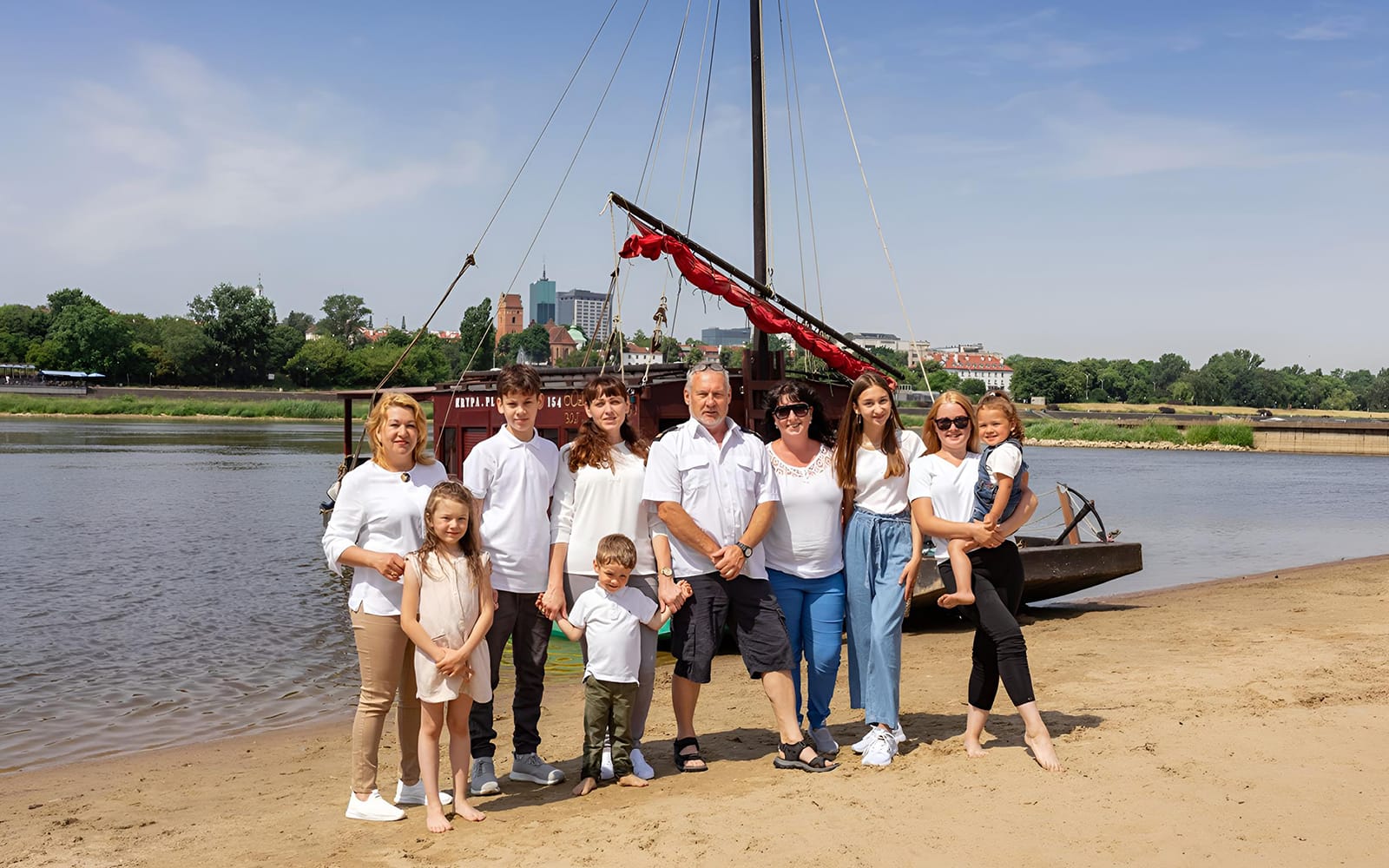 1-Hour Traditional Galar Cruise on Vistula River experience tickets in Warsaw | TickYourList