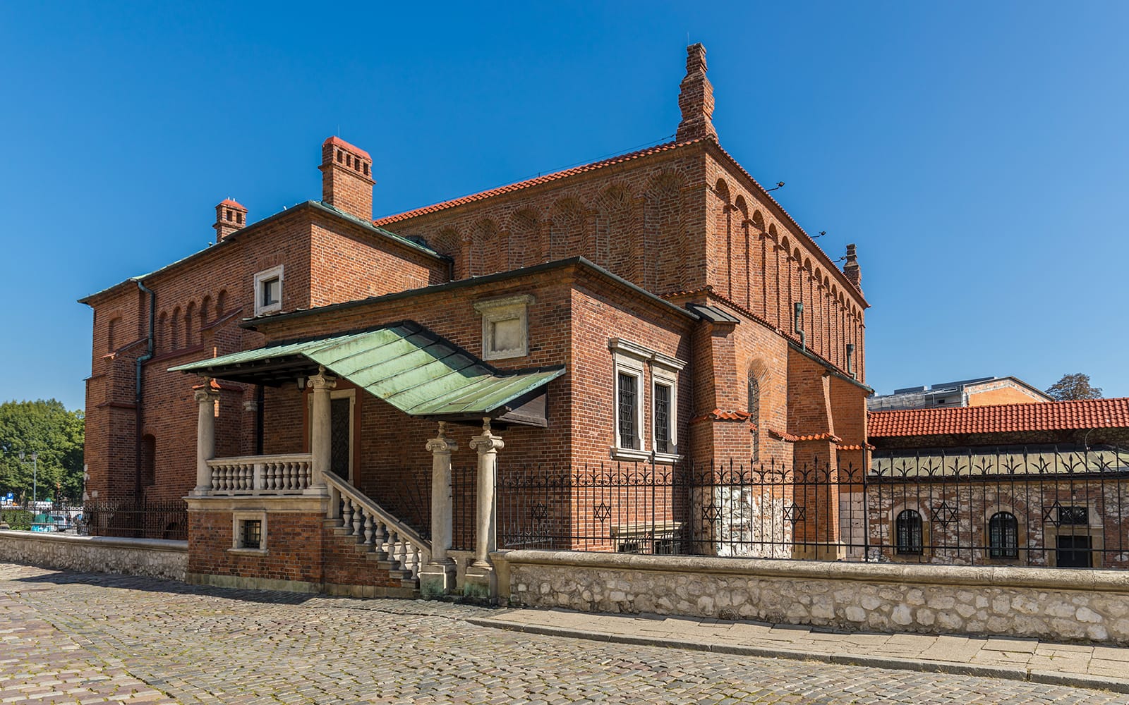 From Warsaw: Krakow, Schindler's Factory & St. Mary's Basilica Small-Group Tour with Lunch tickets in Warsaw - Highlights | TickYourList