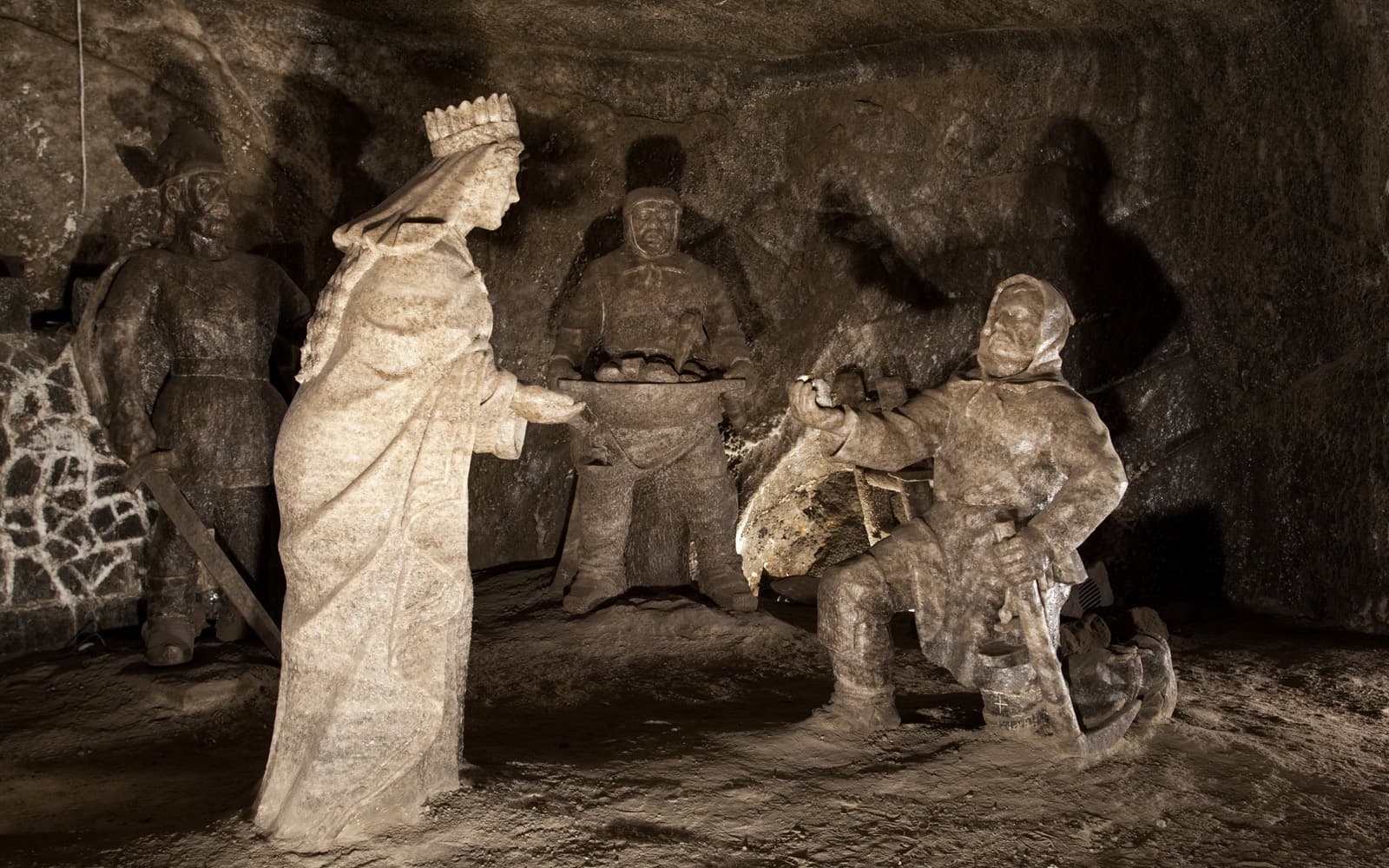Small Group Guided Tour of Krakow & Wieliczka from Warsaw with Lunch tickets in Warsaw - Attractions | TickYourList
