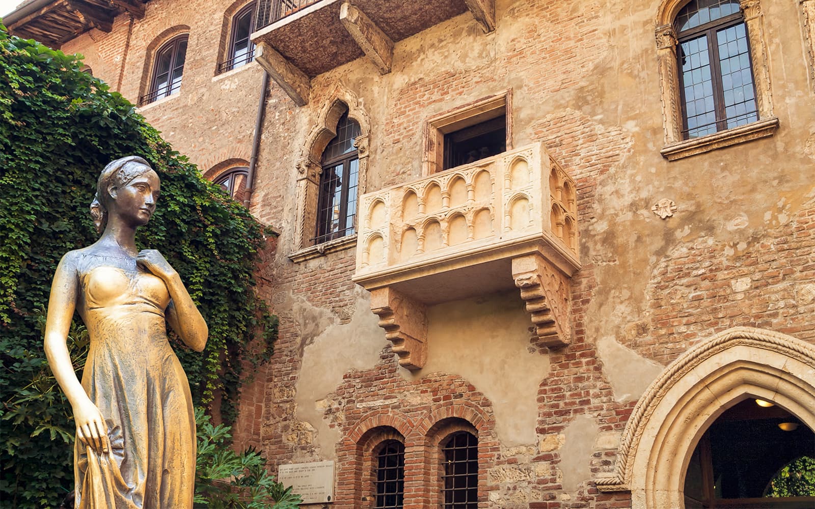 Verona Arena Skip-the-Line Tickets with City Museums Access in Verona - Features | TickYourList