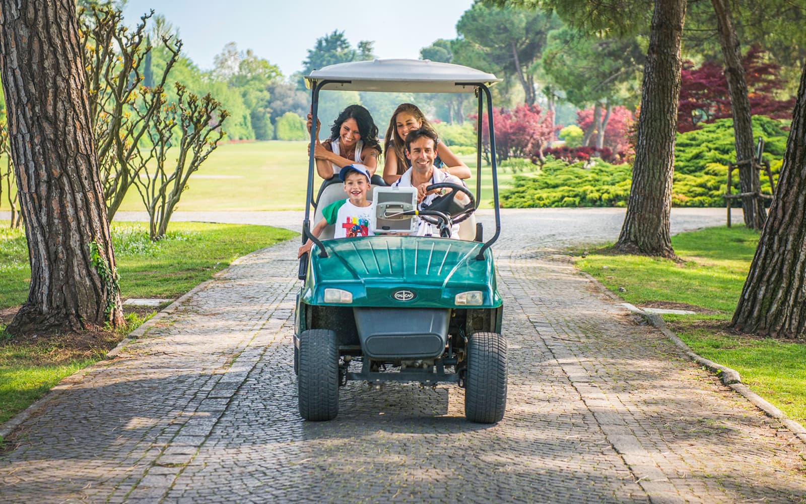 Combo: Parco Giardino Sigurtà + Verona Hop-On Hop-Off Bus Tour tickets in Verona - Attractions | TickYourList