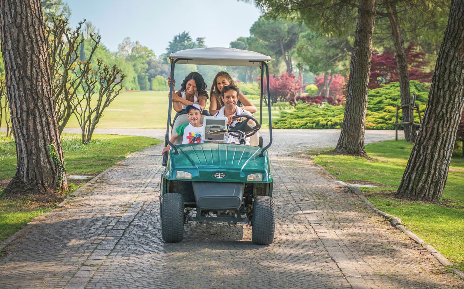 Combo: Gardaland Park + Parco Giardino Sigurtà Tickets in Verona - Features | TickYourList