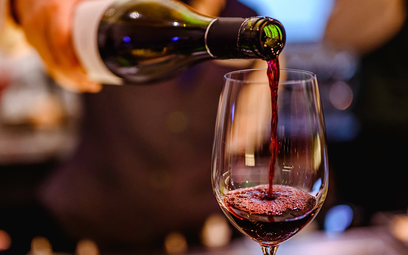 Wine-Tasting Guided Tour with Snacks tickets in Verona - Features | TickYourList