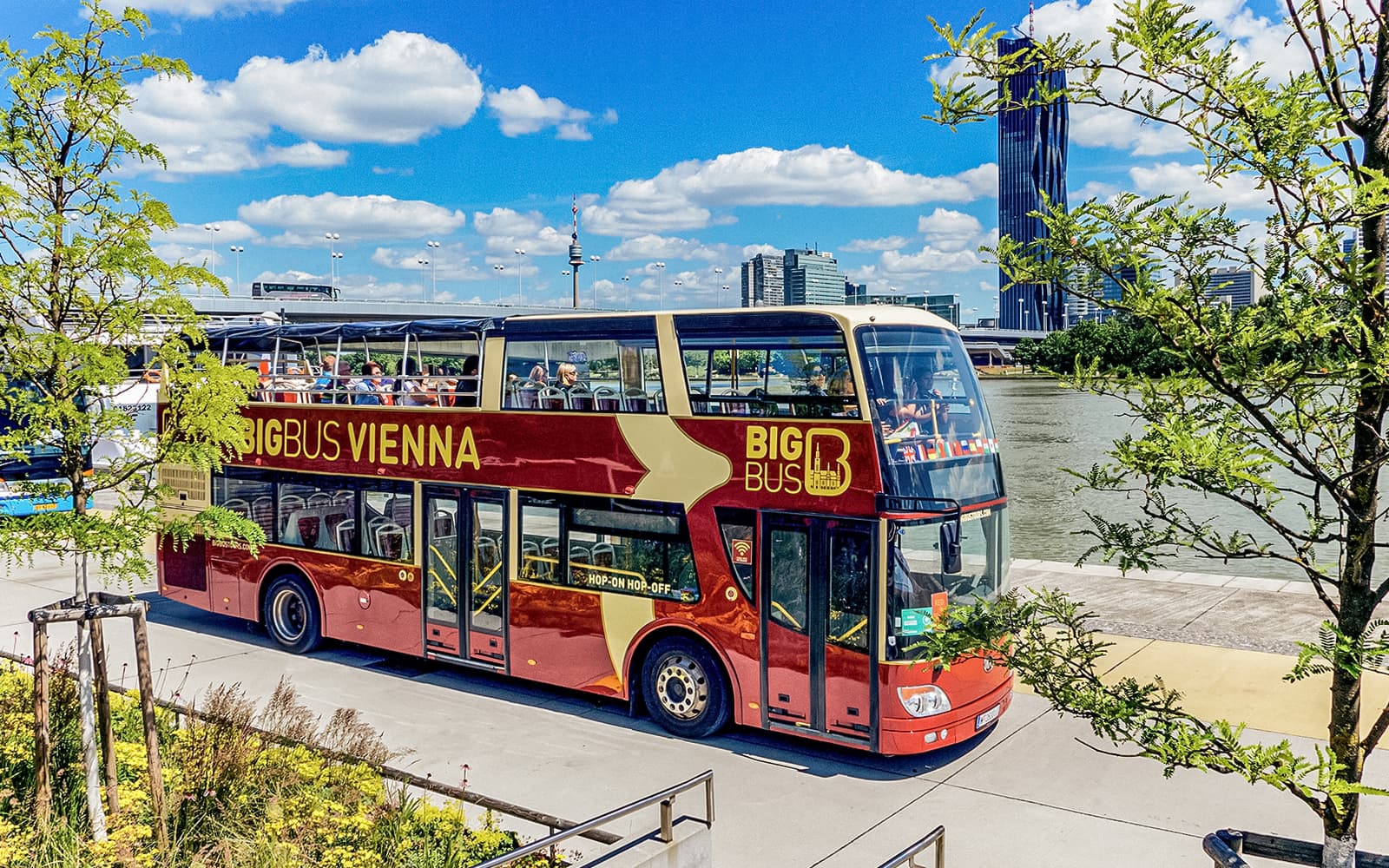 Big Bus: Vienna Hop-on Hop-off Bus Tour tickets in Vienna - Features | TickYourList