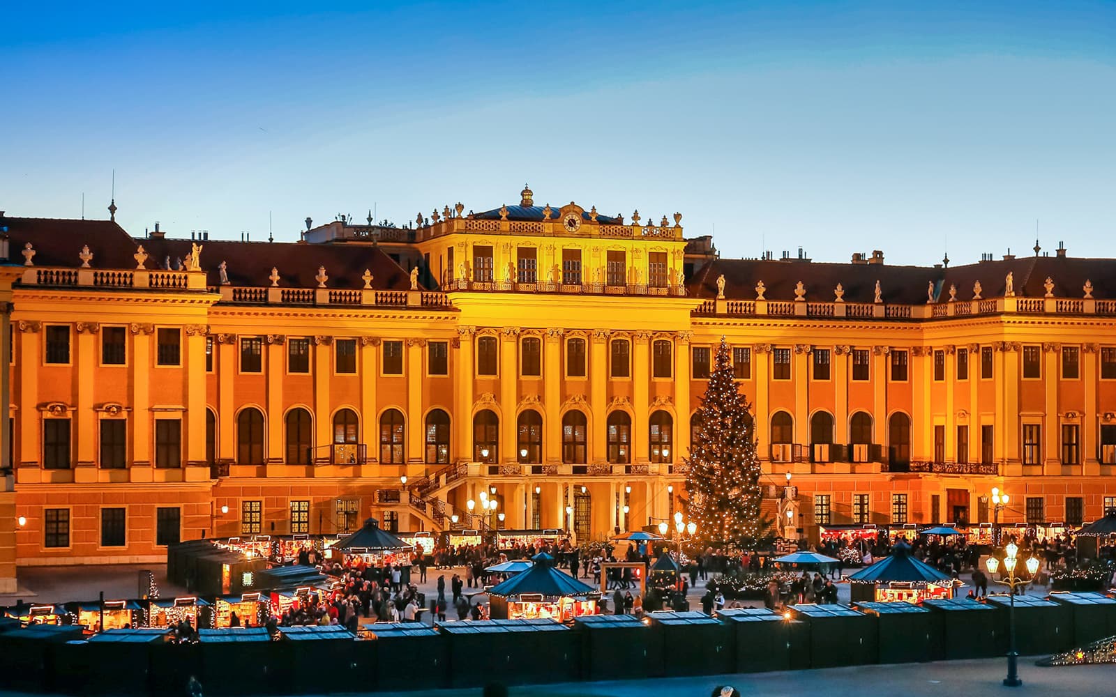 Schönbrunn Palace: Christmas Market, Palace Tour & Concert
