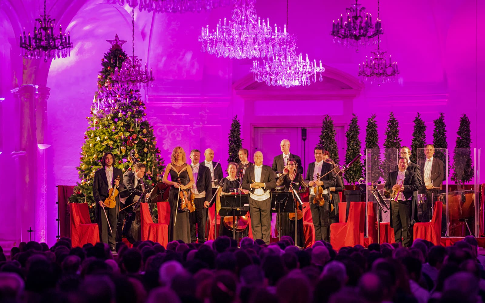 Schönbrunn Palace: Christmas Market, Palace Tour & Concert tickets in Vienna - Features | TickYourList