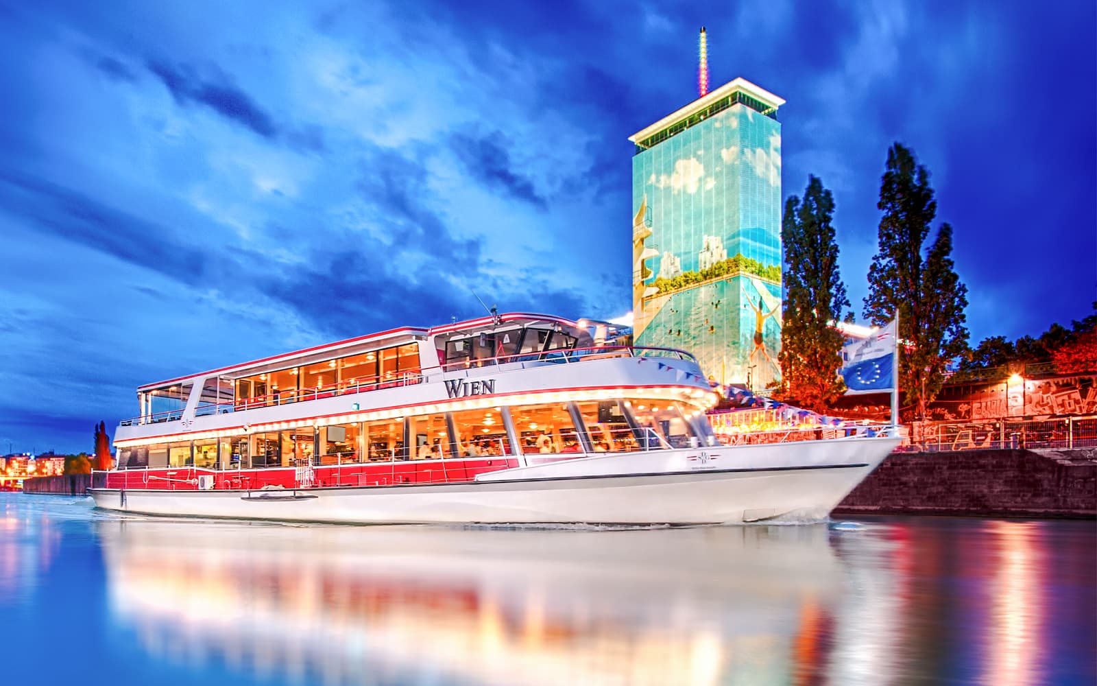 Evening Sightseeing Cruise on Danube River & Canal with Optional Dinner