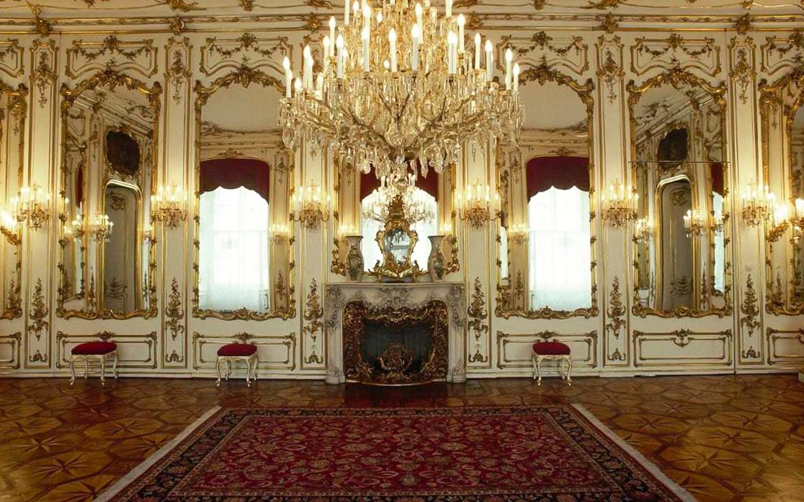 Sisi Museum: Skip-the-Line Imperial Apartments & City Guided Walking Tour tickets in Vienna - Highlights | TickYourList