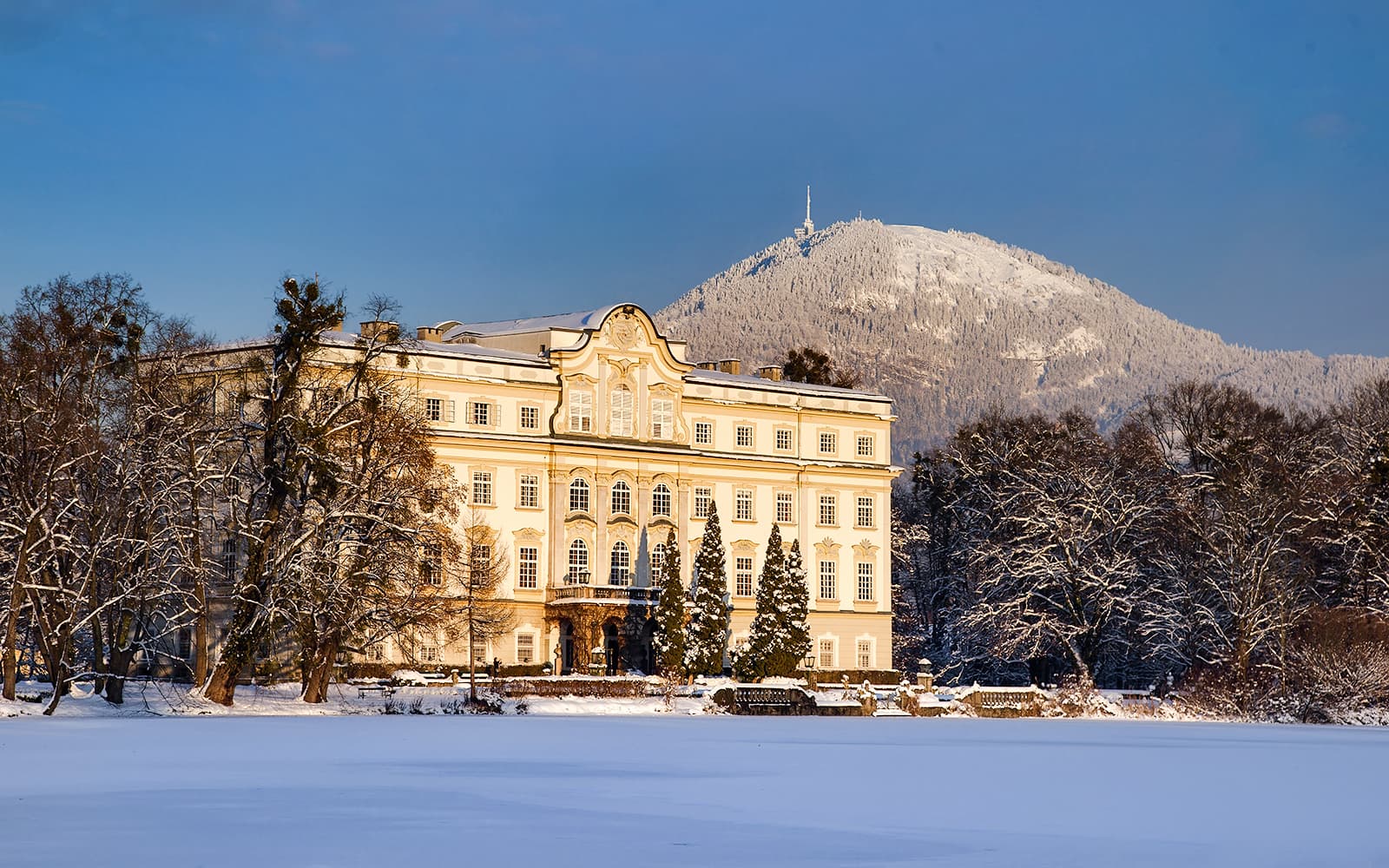 From Vienna: Salzburg Day Trip by Bus tickets in Vienna - Activities | TickYourList