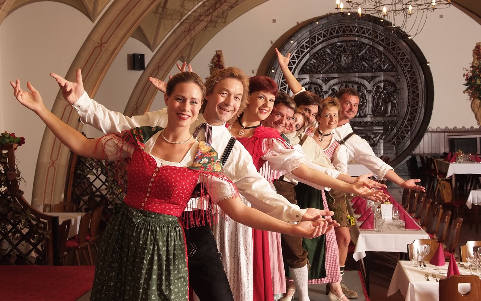 Wiener Rathauskeller: Traditional Dinner Show tickets in Vienna - Activities | TickYourList