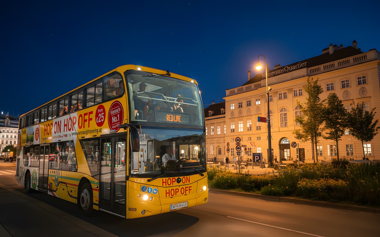 Vienna Sightseeing: Evening Bus Tour