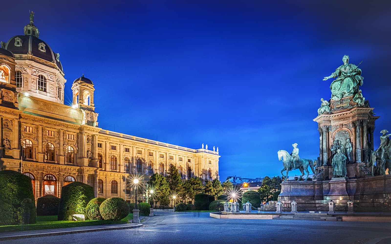Vienna Sightseeing: Evening Bus Tour tickets in Vienna - Highlights | TickYourList