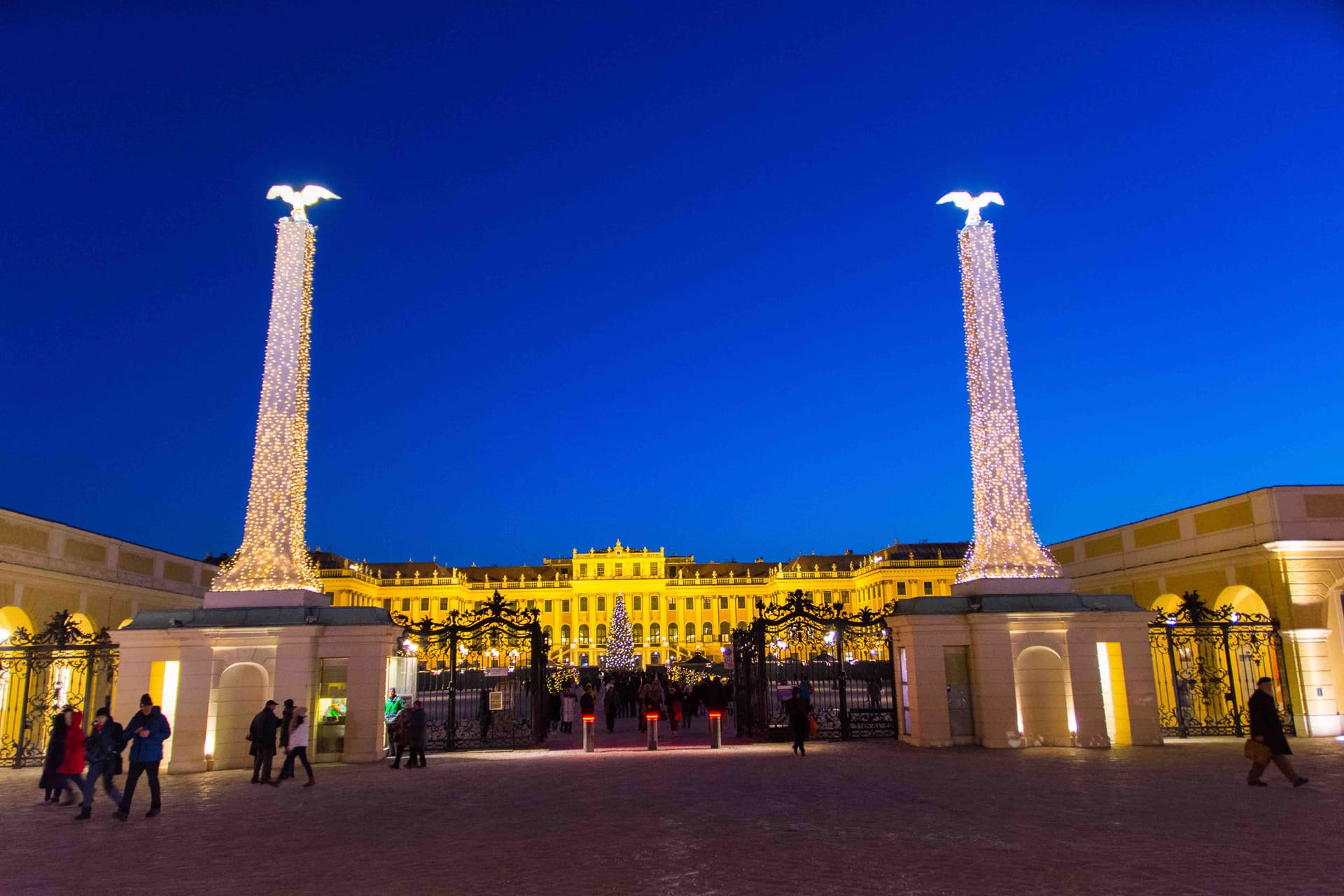 Vienna Sightseeing: Evening Bus Tour tickets in Vienna - Full Experience | TickYourList