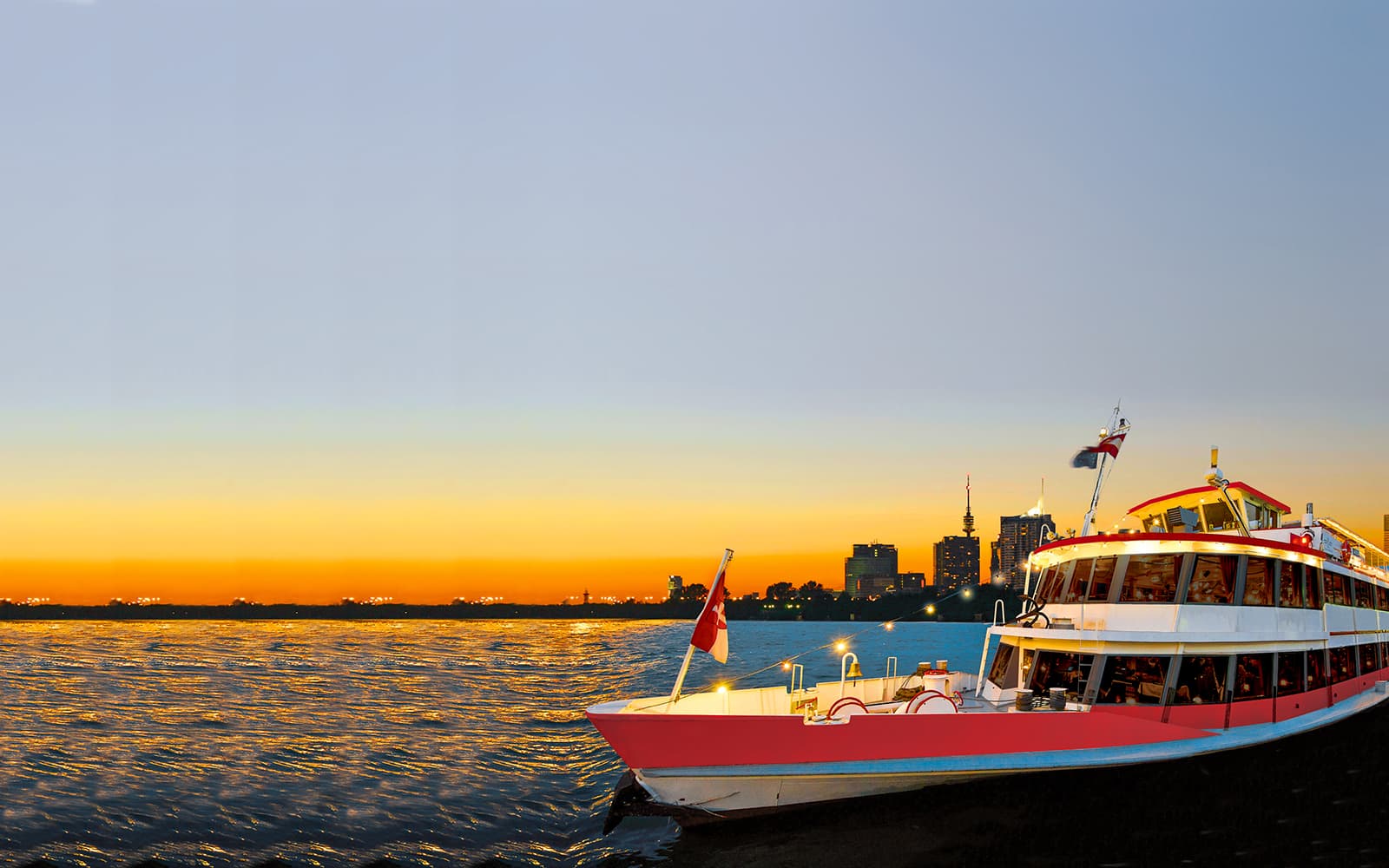 Evening Themed Cruise on Danube River with Dinner & Live Music tickets in Vienna - Features | TickYourList