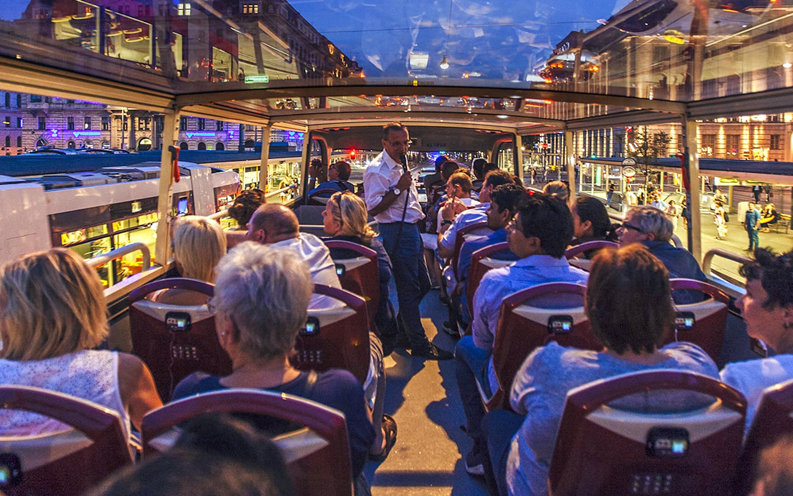 Big Bus: Vienna Evening Bus Tour with Live Guide