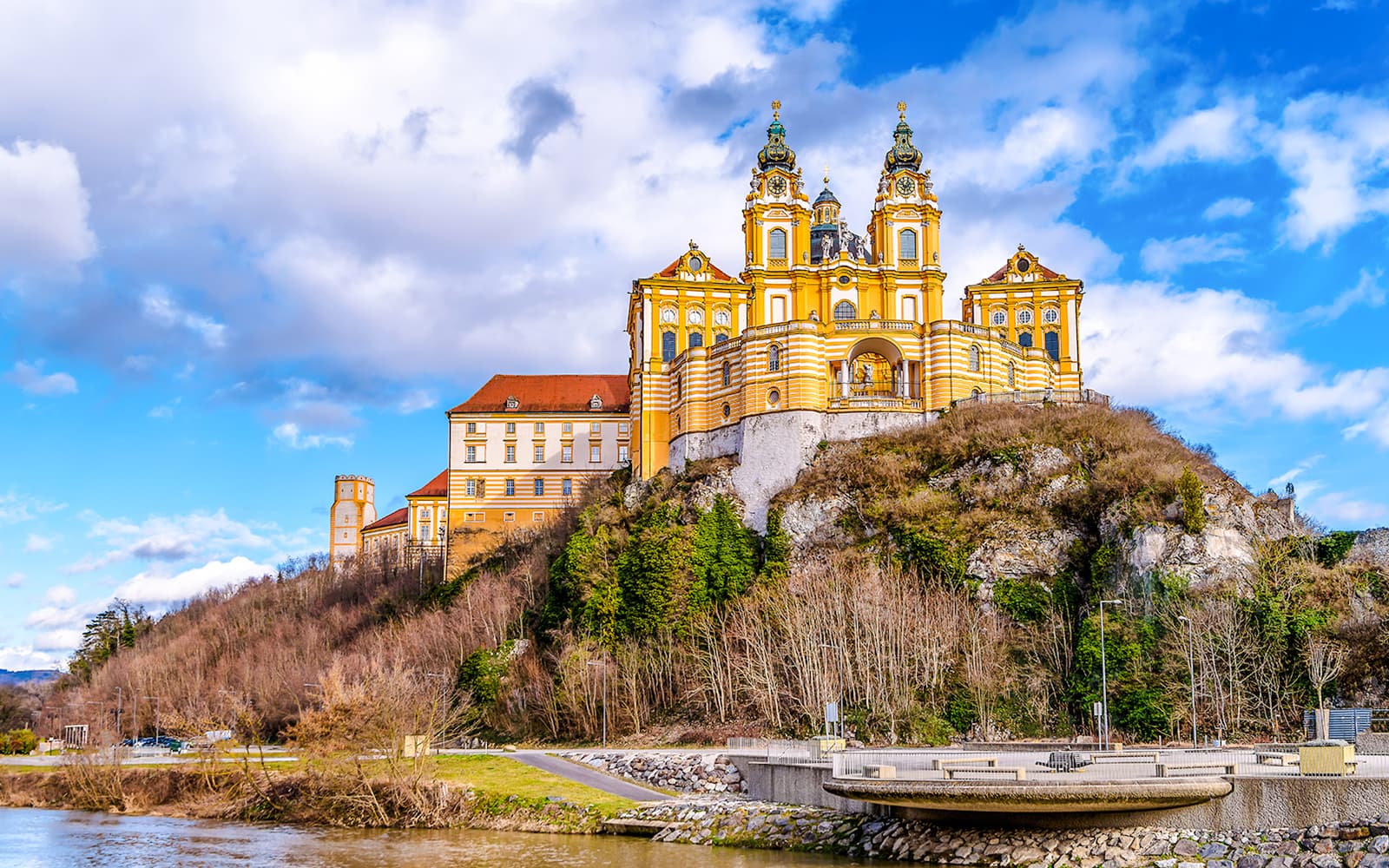 From Vienna: Wachau, Melk Abbey & Danube Valley Day Trip