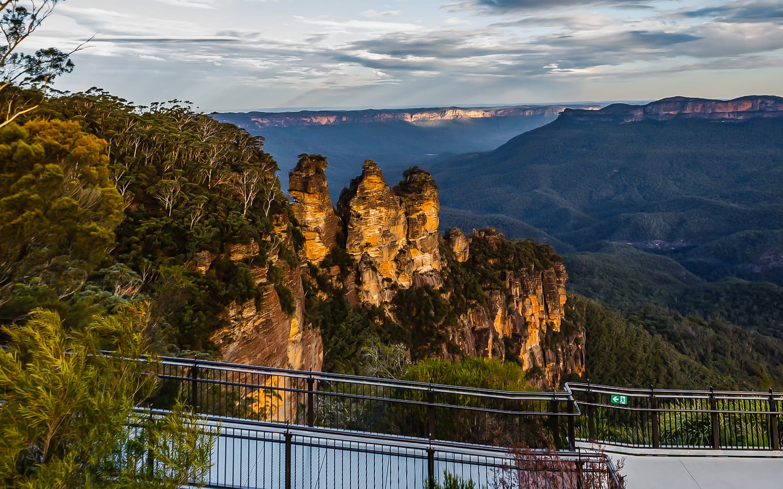 Guided Tour of Blue Mountains with Sydney Zoo Visit, Scenic World Stop & Lunch tickets in Sydney - Highlights | TickYourList
