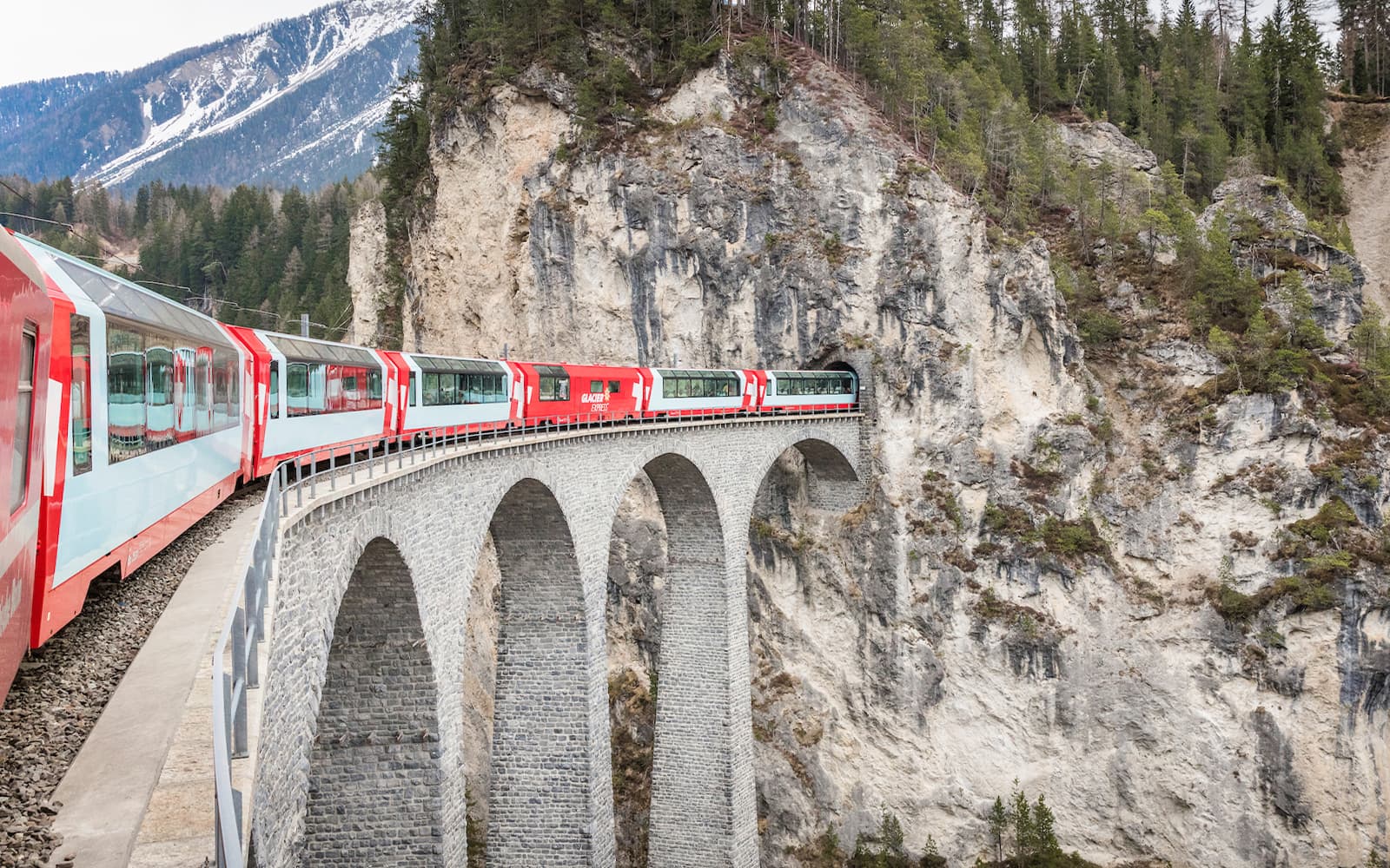 Glacier Express (Ticket with Seat Reservation): Zermatt to/from Chur/St. Moritz in Zermatt - Highlights | TickYourList