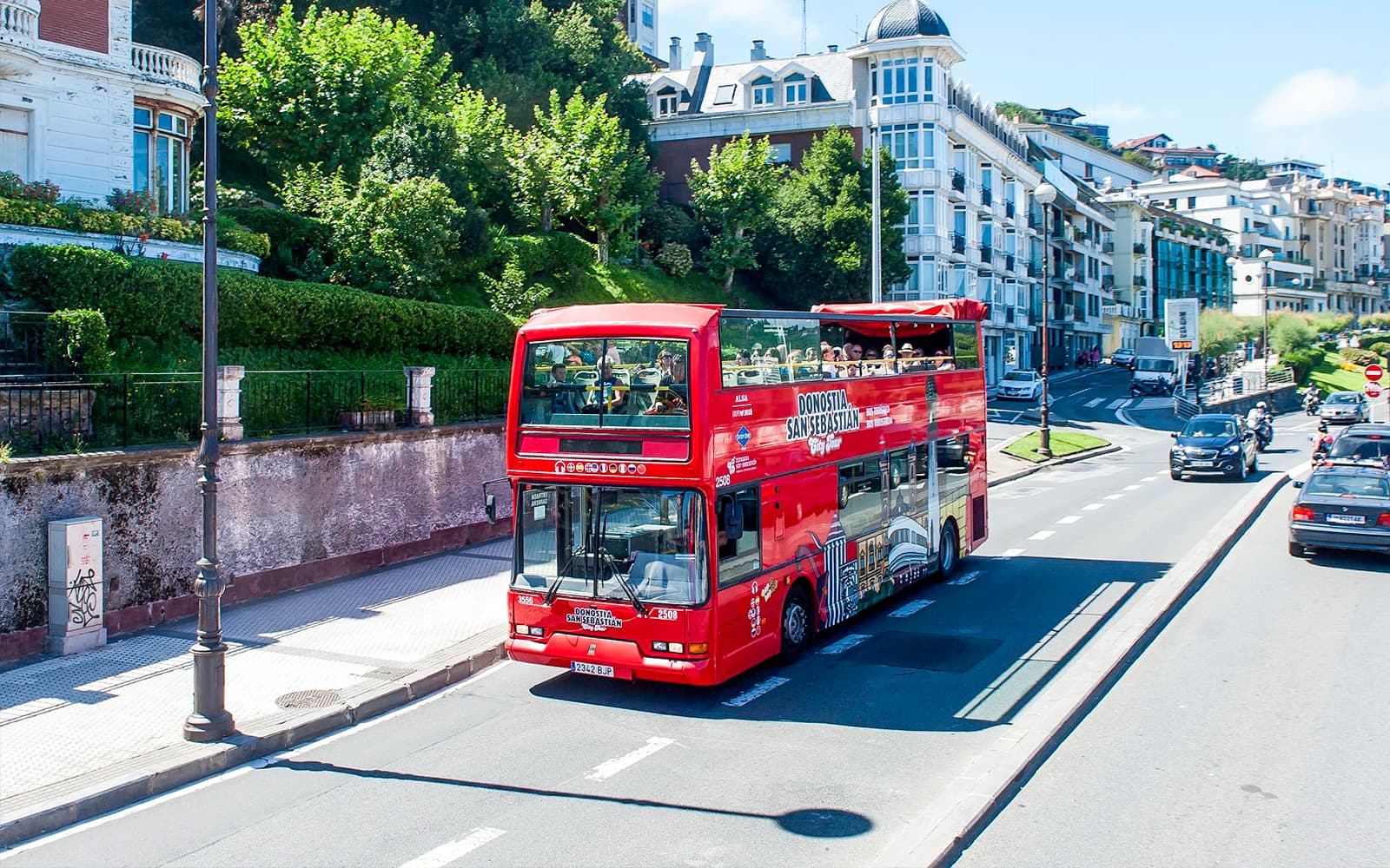 24-Hour Hop-on Hop-off Tour of San Sebastian City tickets in San Sebastian - Features | TickYourList