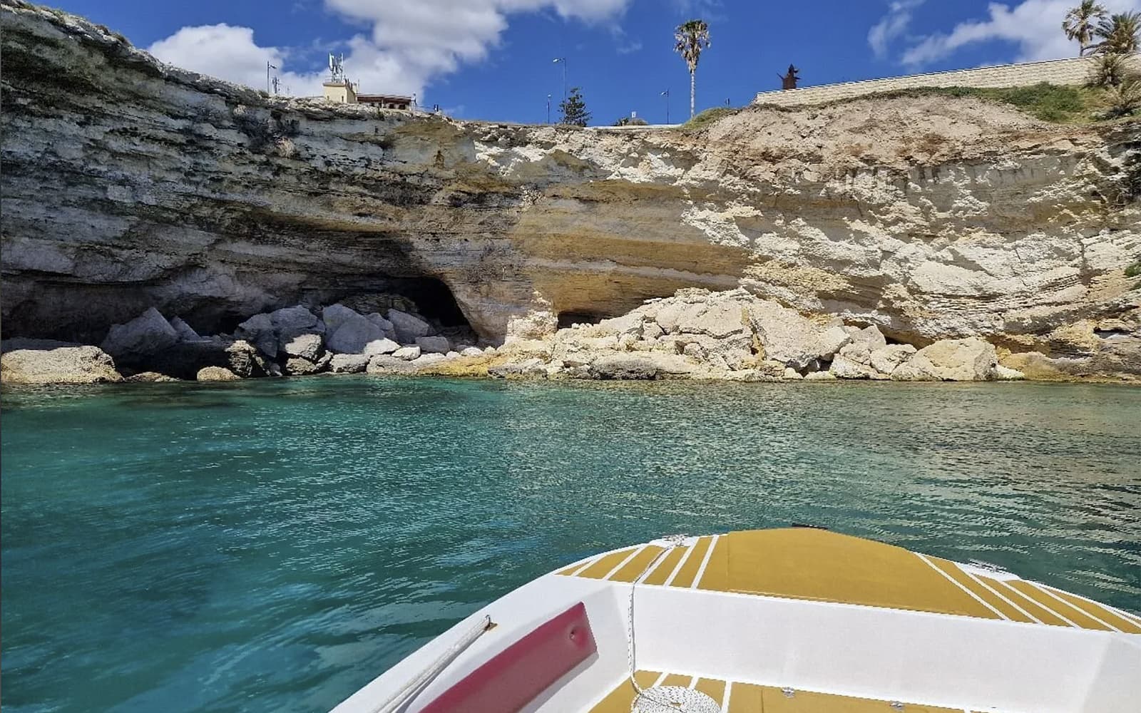 Guided Boat Tour of Ortigia Island with Grotto Visit tickets in Siracusa - Features | TickYourList