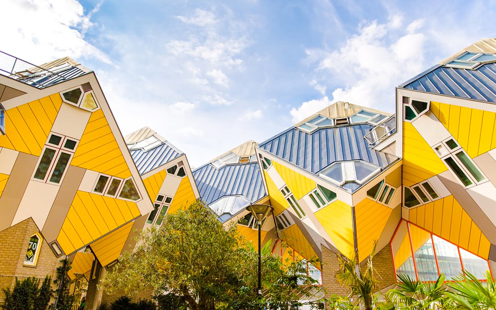 From Amsterdam: Rotterdam, Delft & The Hague Full-Day Tour with Entry to Royal Delft