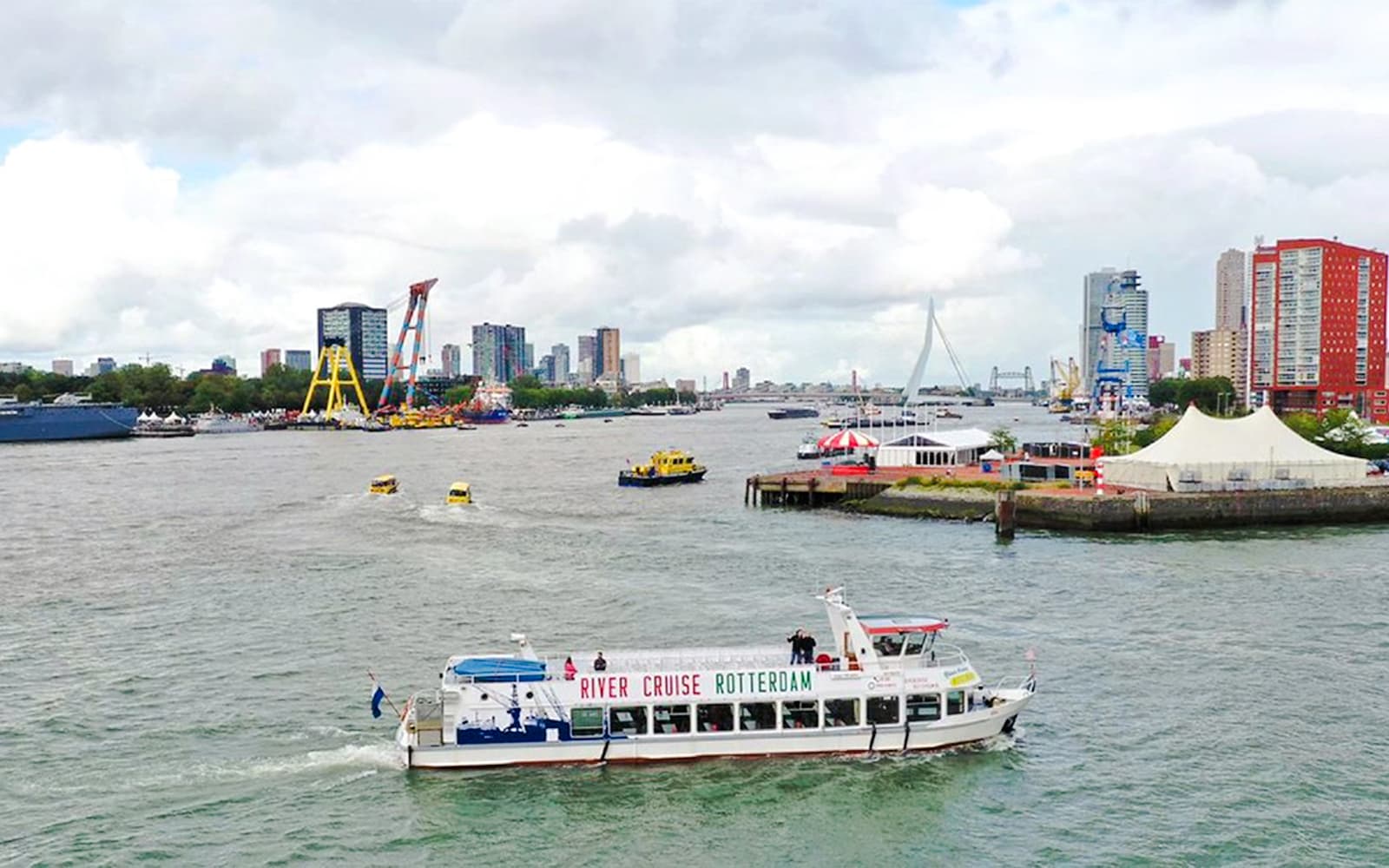 From Amsterdam: Rotterdam, Delft & The Hague Full-Day Tour with Entry to Royal Delft tickets in The Hague - Features | TickYourList