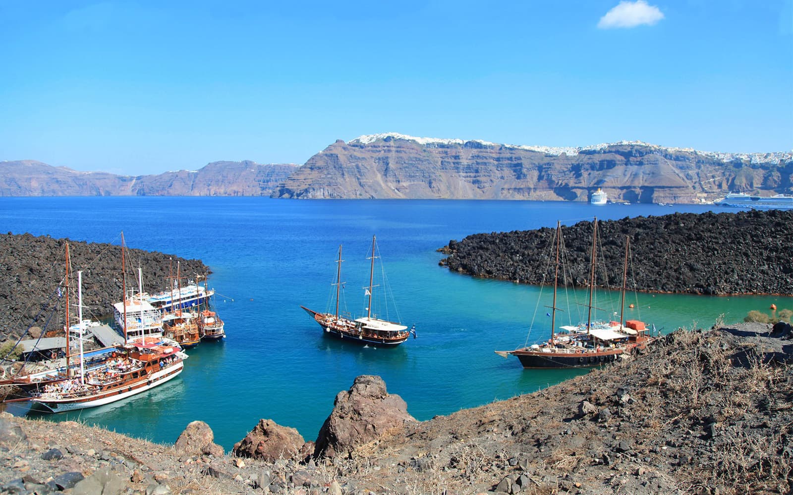 Santorini Volcano & Thirassia Half Day Cruise