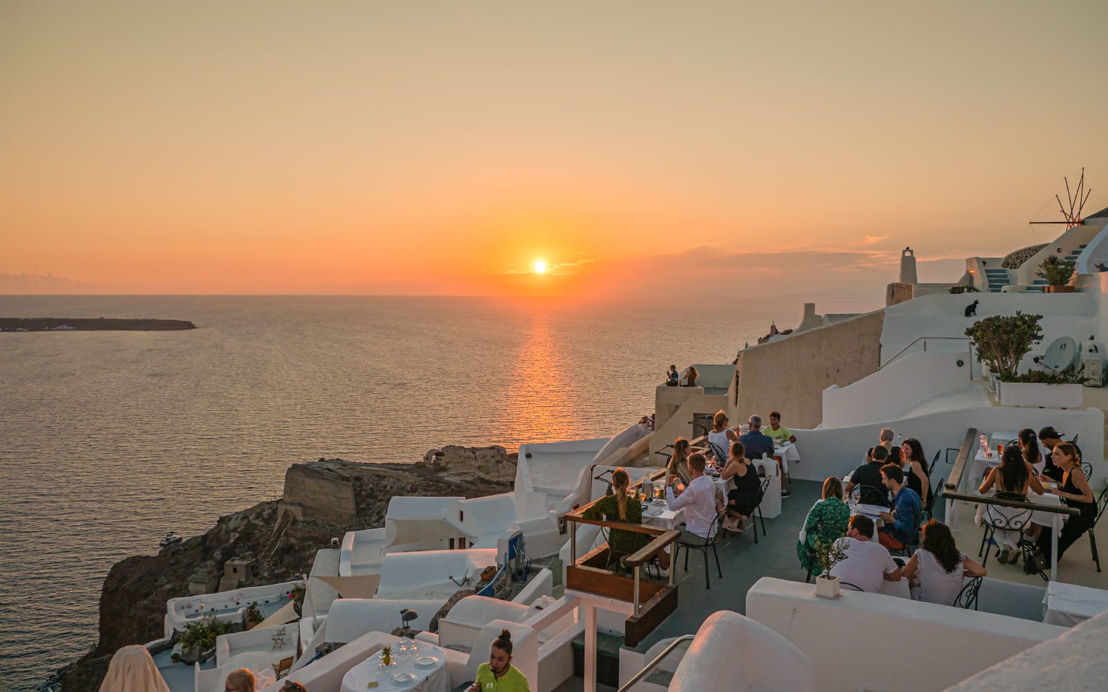Guided Wine Tasting Tour & Wine Museum Visit in Santorini