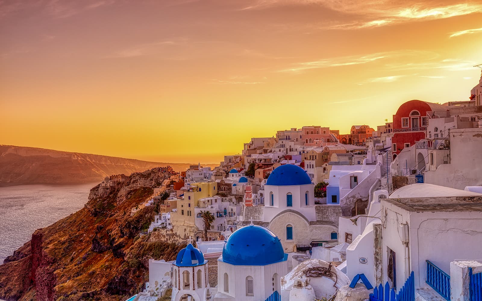 Guided Sightseeing Tour of Santorini with Wine Tasting