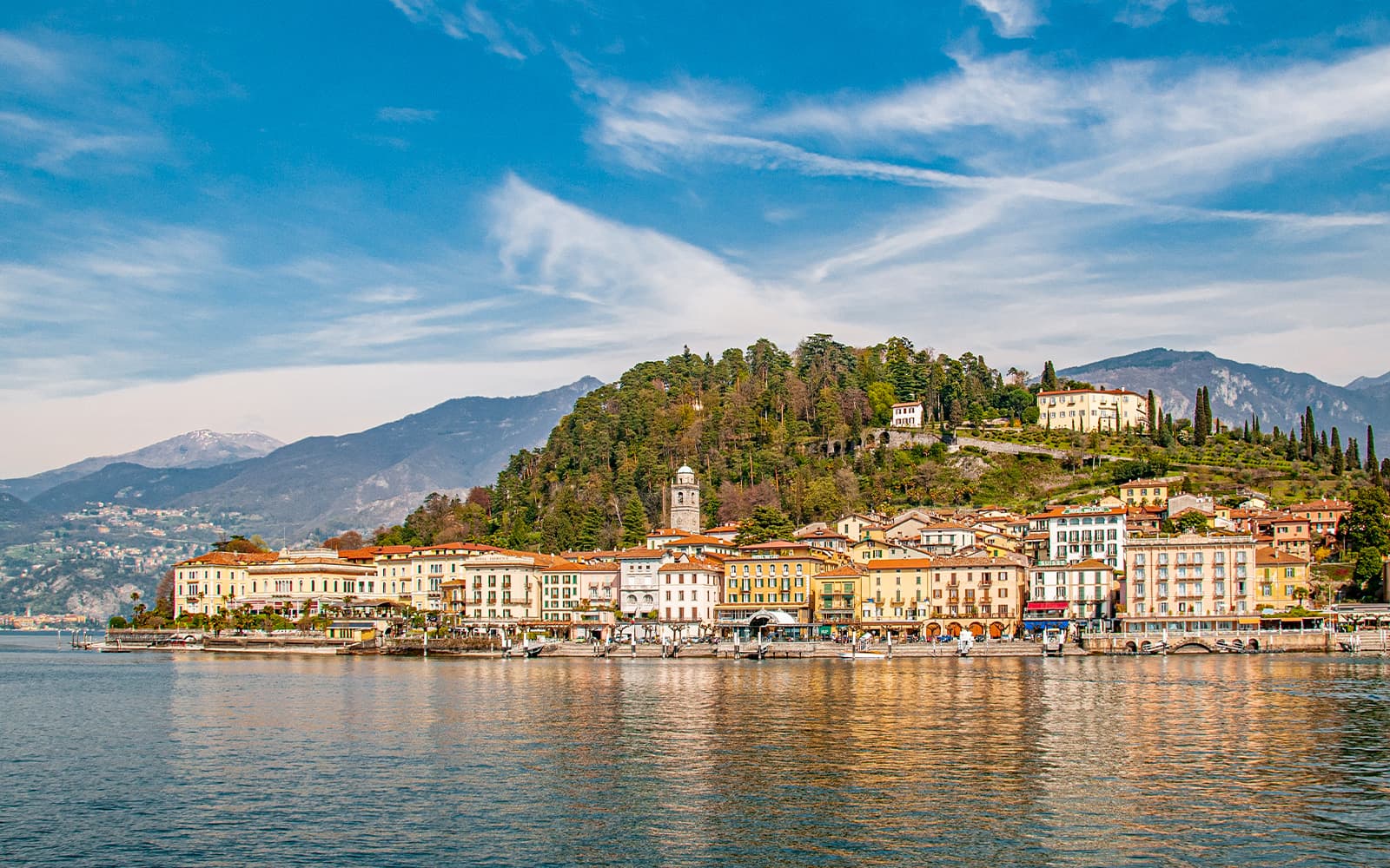 Guided Walking Tour of Como & Bellagio with Ferry Ride