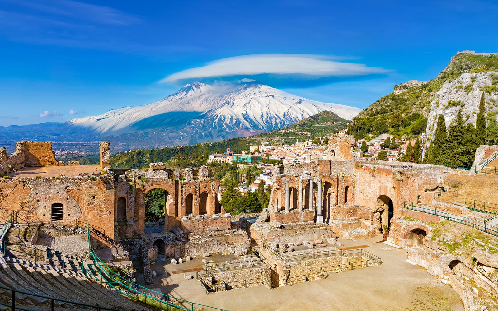 Messina to Taormina Same Day Shuttle Bus Tickets in Taormina - Features | TickYourList