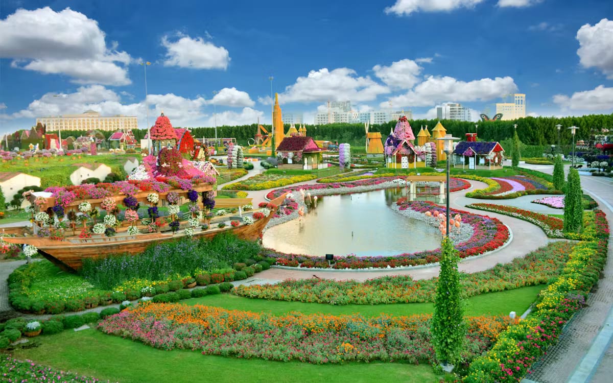 f045ee49-d37c-4863-bcbe-b25b2e8a610c-14133-dubai-dubai-miracle-garden-12.avif